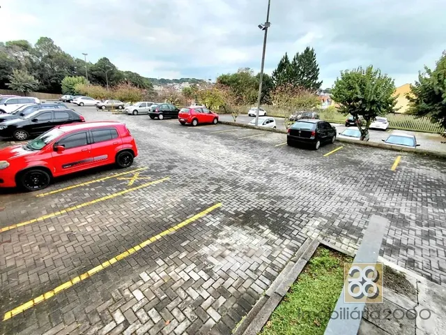 Apartamento 2 quartos e 1 banheiro, para alugar, no bairro Boqueirão em Curitiba