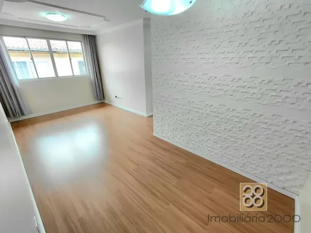 Apartamento 2 quartos e 1 banheiro, para alugar, no bairro Boqueirão em Curitiba