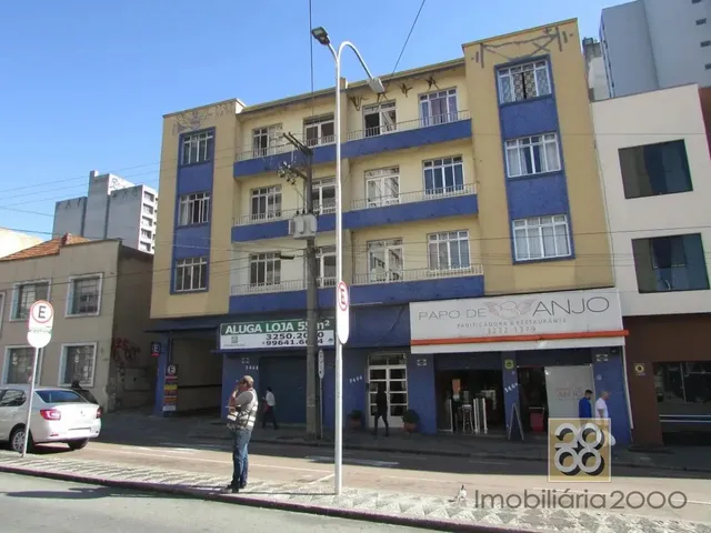 Apartamento 3 quartos e 1 banheiro, para alugar, no bairro Centro em Curitiba