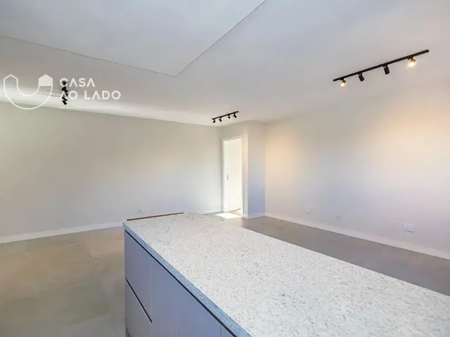 Apartamento 3 quartos e 2 banheiros, à venda, no bairro Rebouças em Curitiba