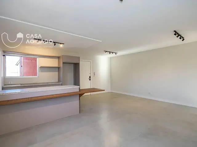 Apartamento 3 quartos e 2 banheiros, à venda, no bairro Rebouças em Curitiba