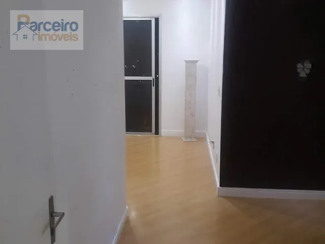 Apartamento 2 quartos e 1 banheiro, à venda, no bairro Vila Carmosina em São Paulo