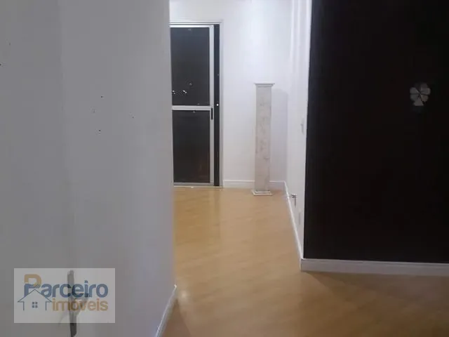 Apartamento 2 quartos e 1 banheiro, à venda, no bairro Vila Carmosina em São Paulo