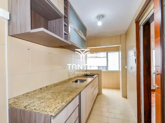 Apartamento 3 quartos e 2 banheiros, à venda, no bairro Cabral em Curitiba