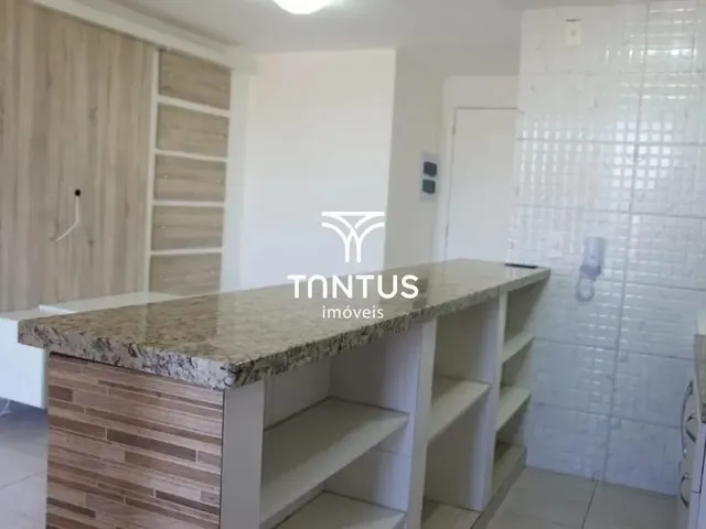 Apartamento 2 quartos e 1 banheiro, para alugar, no bairro Novo Mundo em Curitiba