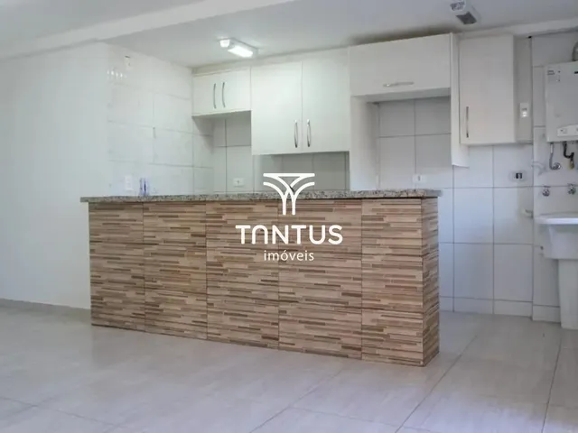 Apartamento 2 quartos e 1 banheiro, para alugar, no bairro Novo Mundo em Curitiba