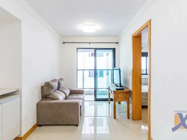 Apartamento 1 quarto e 1 banheiro, para alugar, no bairro Água Verde em Curitiba