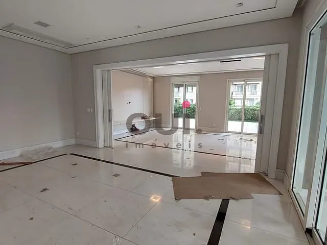 Apartamento com 700m² 4 quartos e 6 banheiros, à venda, no bairro Jardim Europa em São Paulo