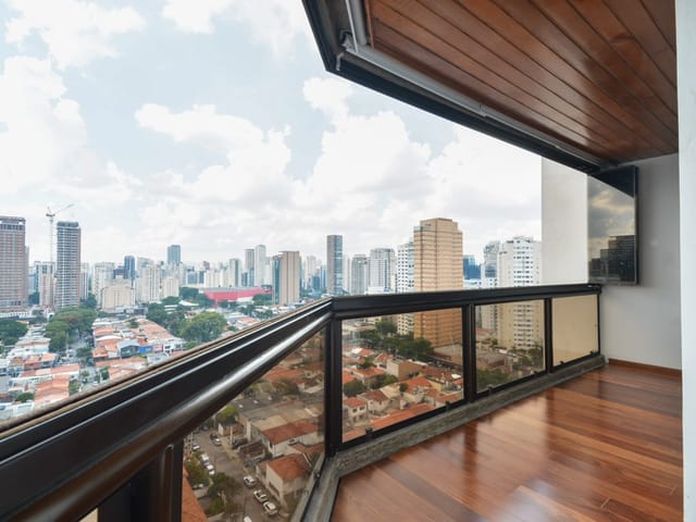 Apartamento com 151m² 2 quartos e 4 banheiros, à venda, no bairro Vila Nova Conceição em São Paulo