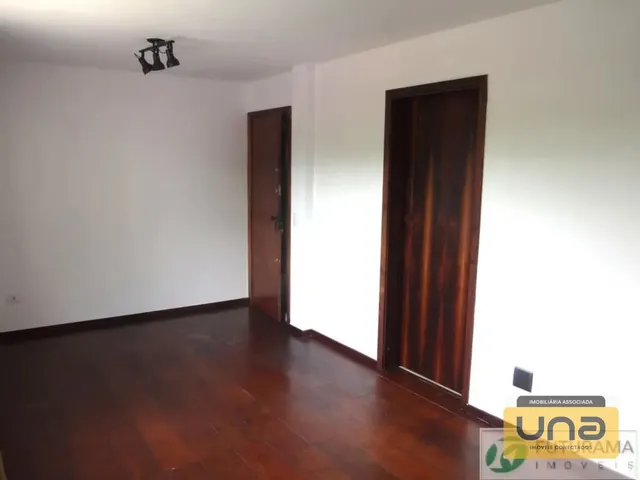 Apartamento 2 quartos e 1 banheiro, para alugar, no bairro BIGORRILHO em Curitiba