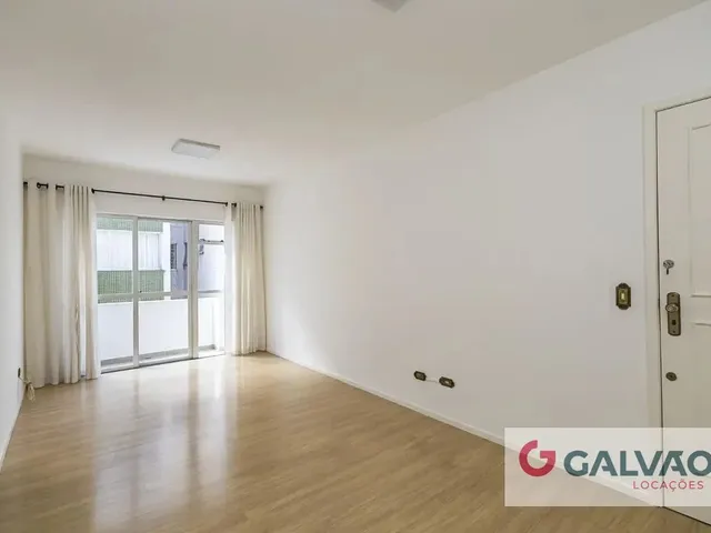 Apartamento 3 quartos e 1 banheiro, para alugar, no bairro Vila Izabel em Curitiba