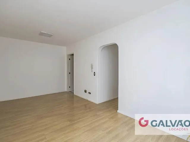 Apartamento 3 quartos e 1 banheiro, para alugar, no bairro Vila Izabel em Curitiba
