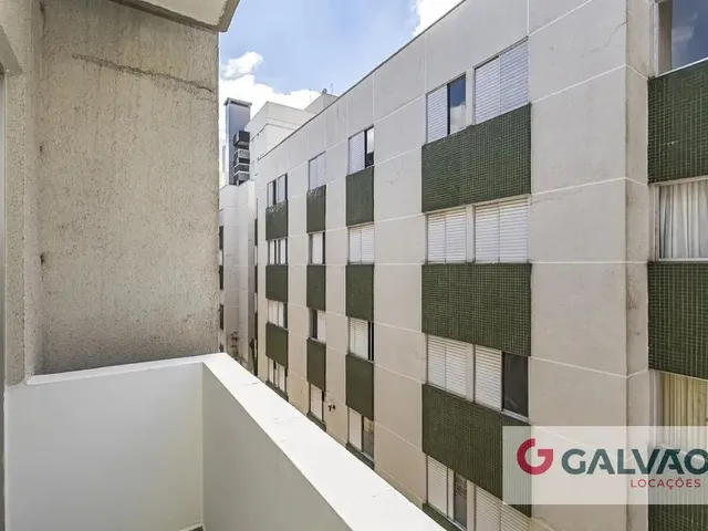 Apartamento 3 quartos e 1 banheiro, para alugar, no bairro Vila Izabel em Curitiba