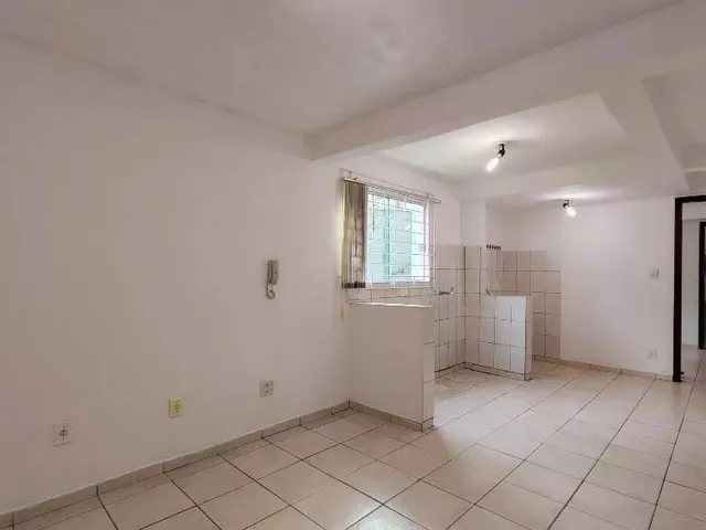 Apartamento 1 quarto e 1 banheiro, para alugar, no bairro Portão em Curitiba