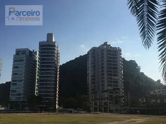 Apartamento 4 quartos e 4 banheiros, à venda, no bairro Enseada em Guarujá