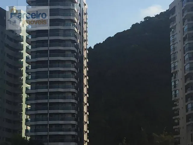 Apartamento 4 quartos e 4 banheiros, à venda, no bairro Enseada em Guarujá