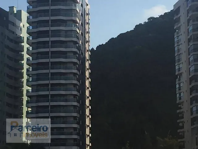 Apartamento 4 quartos e 4 banheiros, à venda, no bairro Enseada em Guarujá