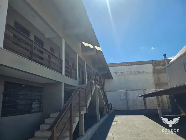 Apartamento 2 quartos e 1 banheiro, para alugar, no bairro Santa Felicidade em Curitiba