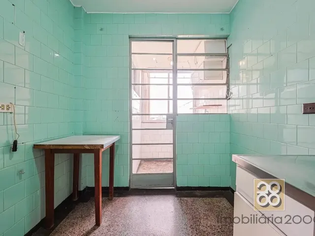 Apartamento 3 quartos e 1 banheiro, à venda, no bairro Cristo Rei em Curitiba