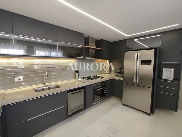 Apartamento com 261m² 3 quartos e 3 banheiros, à venda, no bairro Centro em Londrina
