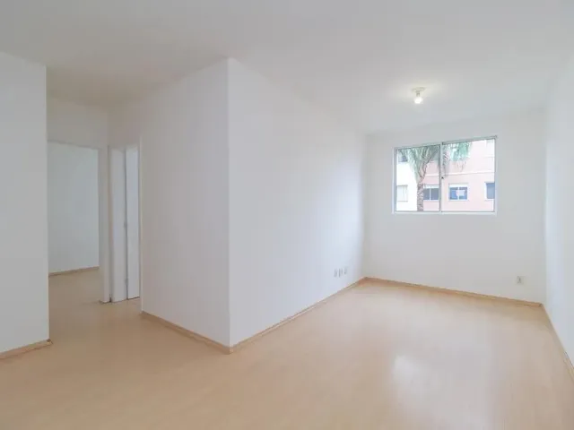 Apartamento 2 quartos e 1 banheiro, para alugar, no bairro Campo Comprido em Curitiba