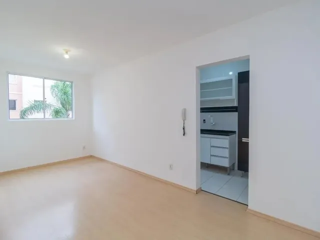 Apartamento 2 quartos e 1 banheiro, para alugar, no bairro Campo Comprido em Curitiba