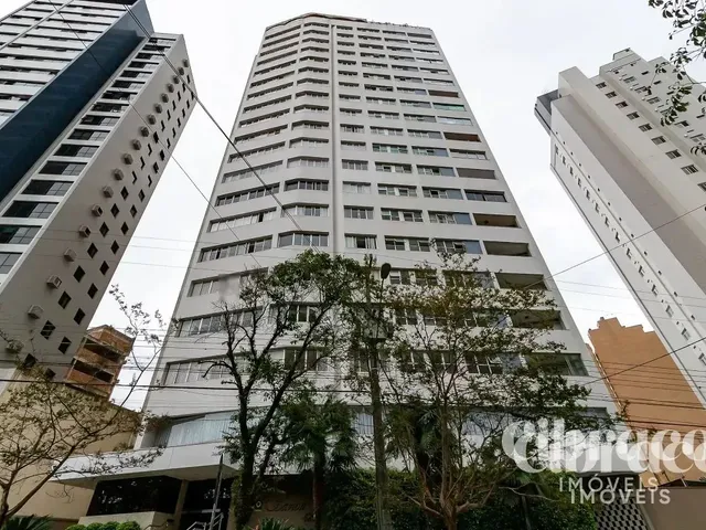 Apartamento 4 quartos e 4 banheiros, à venda, no bairro Água Verde em Curitiba