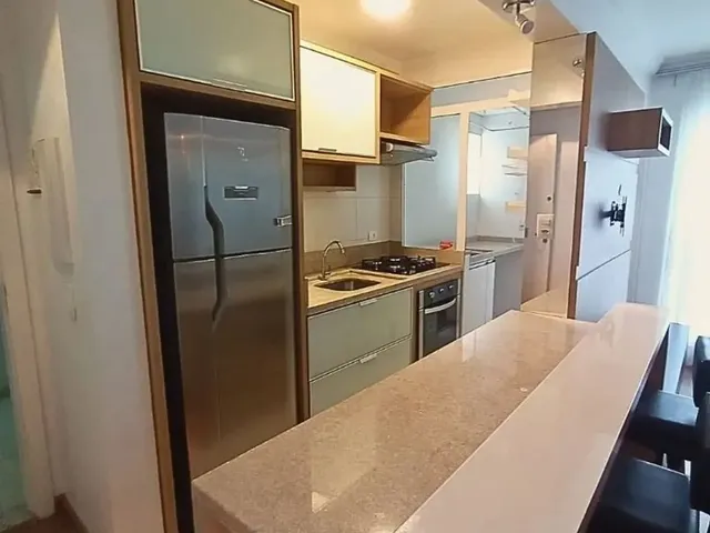 Apartamento 2 quartos e 1 banheiro, para alugar, no bairro Tingui em Curitiba