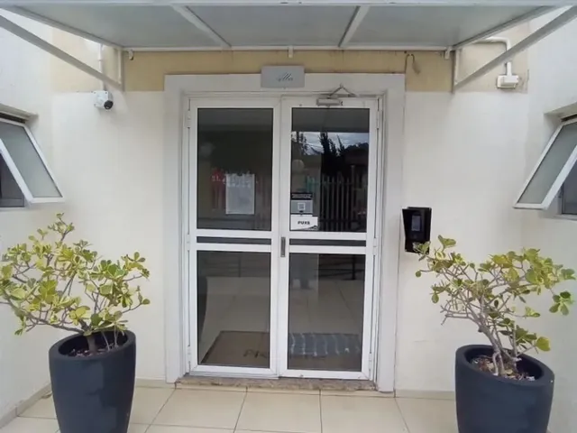 Apartamento 2 quartos e 1 banheiro, para alugar, no bairro Tingui em Curitiba
