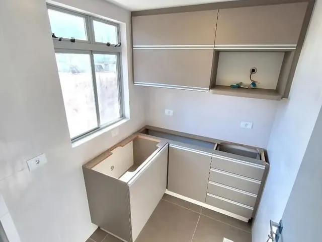 Apartamento 1 quarto e 1 banheiro, para alugar, no bairro Centro Cívico em Curitiba