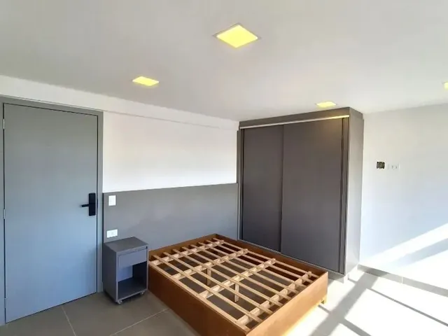 Apartamento 1 quarto e 1 banheiro, para alugar, no bairro Centro Cívico em Curitiba