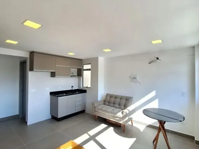 Apartamento 1 quarto e 1 banheiro, para alugar, no bairro Centro Cívico em Curitiba