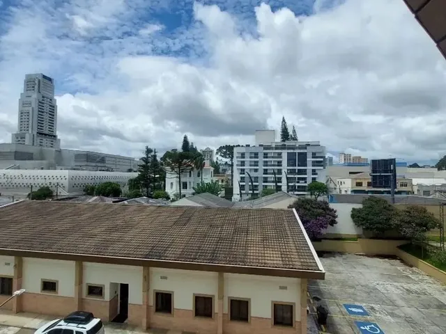 Apartamento 1 quarto e 1 banheiro, para alugar, no bairro Centro Cívico em Curitiba