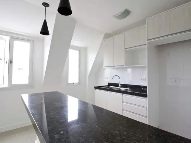 Apartamento 2 quartos e 2 banheiros, para alugar, no bairro Ecoville em Curitiba