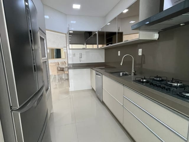 Apartamento 3 quartos e 3 banheiros, à venda, no bairro Meia Praia em Itapema