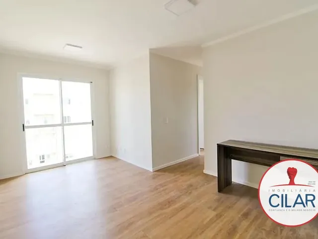 Apartamento 2 quartos e 1 banheiro, para alugar, no bairro Bacacheri em Curitiba