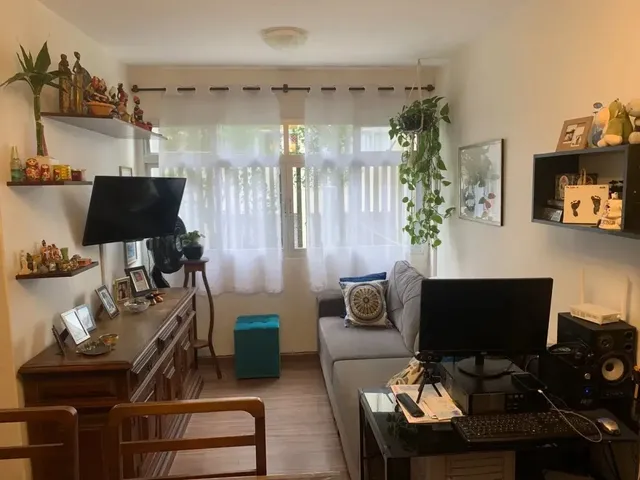 Apartamento 2 quartos e 1 banheiro, à venda, no bairro Campo Comprido em Curitiba