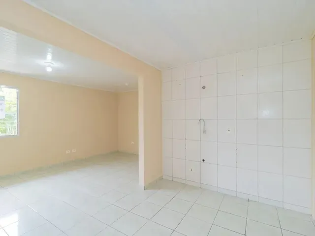 Apartamento 2 quartos e 1 banheiro, para alugar, no bairro Cidade Industrial em Curitiba