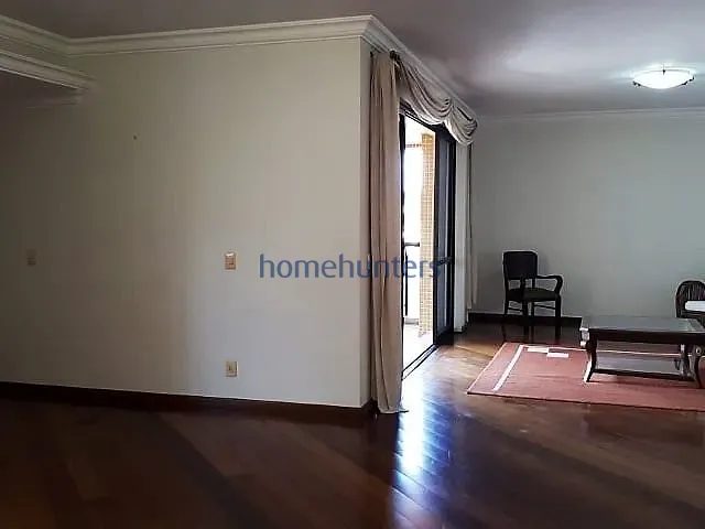 Apartamento com 245m² 4 quartos e 6 banheiros, à venda, no bairro Cambuí em Campinas