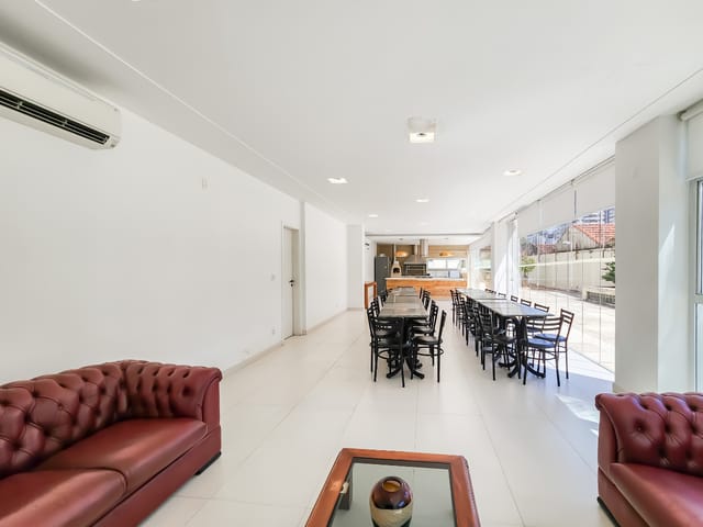 Apartamento com 195m² 4 quartos e 5 banheiros, à venda, no bairro Chácara Santo Antônio (Zona Sul) em São Paulo