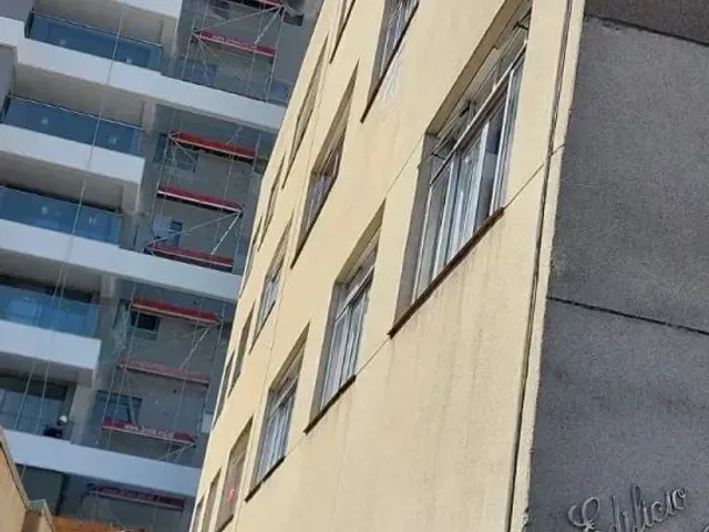 Apartamento 3 quartos e 2 banheiros, à venda, no bairro Água Verde em Curitiba
