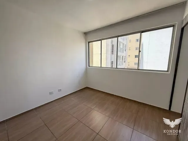 Apartamento 1 quarto e 1 banheiro, à venda, no bairro Centro em Curitiba