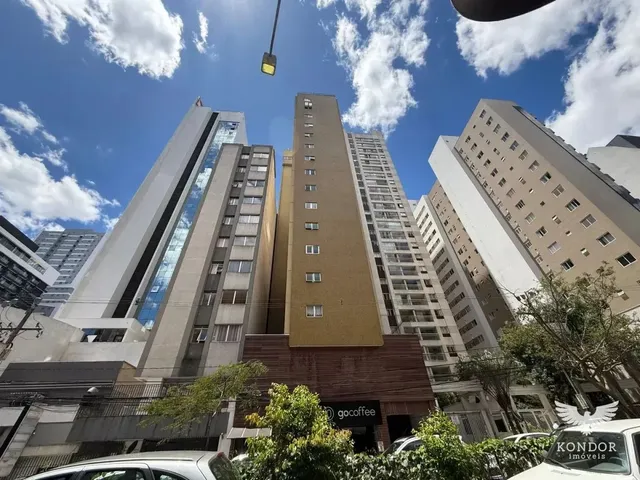 Apartamento 1 quarto e 1 banheiro, à venda, no bairro Centro em Curitiba