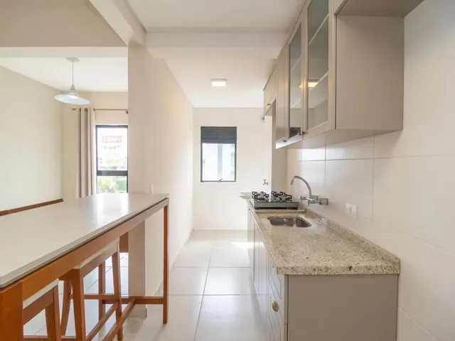 Apartamento 2 quartos e 1 banheiro, para alugar, no bairro Ecoville em Curitiba
