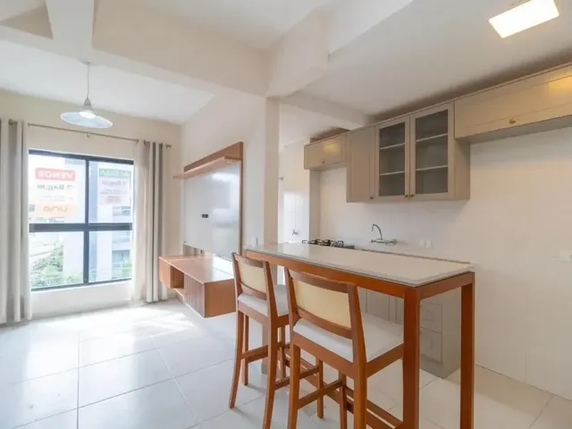Apartamento 2 quartos e 1 banheiro, para alugar, no bairro Ecoville em Curitiba