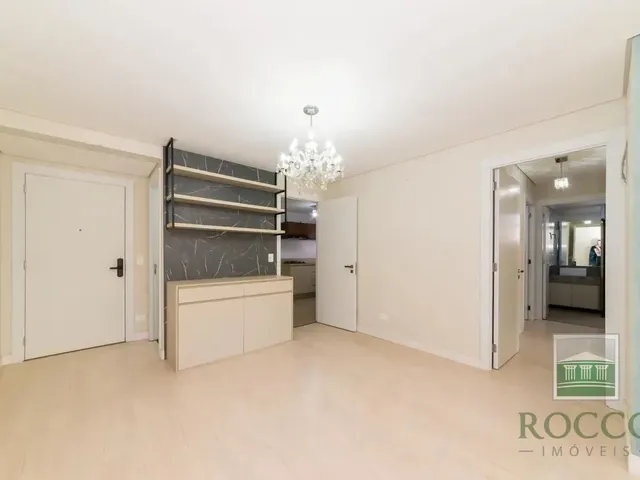 Apartamento 3 quartos e 1 banheiro, à venda ou para alugar, no bairro Juvevê em Curitiba