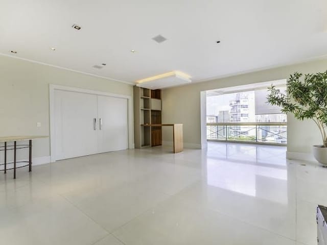Apartamento com 465m² 4 quartos e 5 banheiros, à venda, no bairro Jardim Paulistano em São Paulo