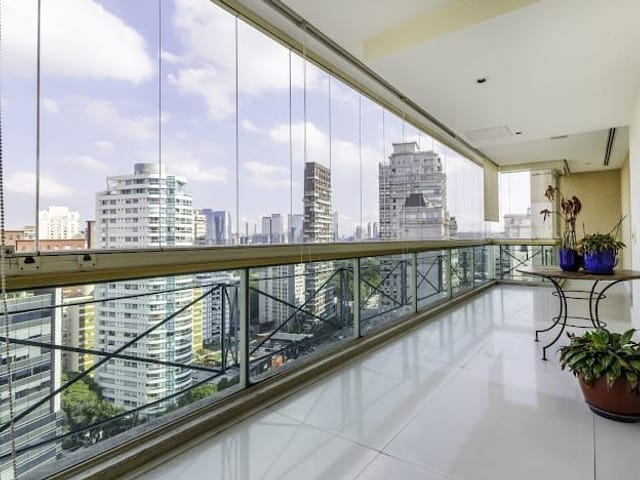 Apartamento com 465m² 4 quartos e 5 banheiros, à venda, no bairro Jardim Paulistano em São Paulo