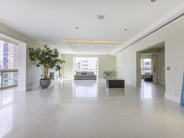 Apartamento com 465m² 4 quartos e 5 banheiros, à venda, no bairro Jardim Paulistano em São Paulo