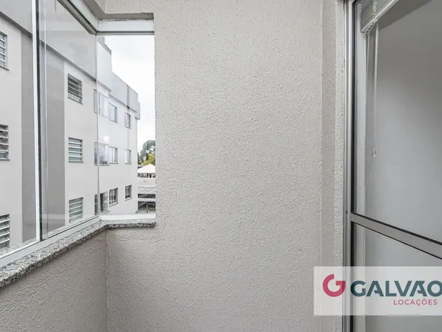 Apartamento 3 quartos e 1 banheiro, para alugar, no bairro Capão Raso em Curitiba
